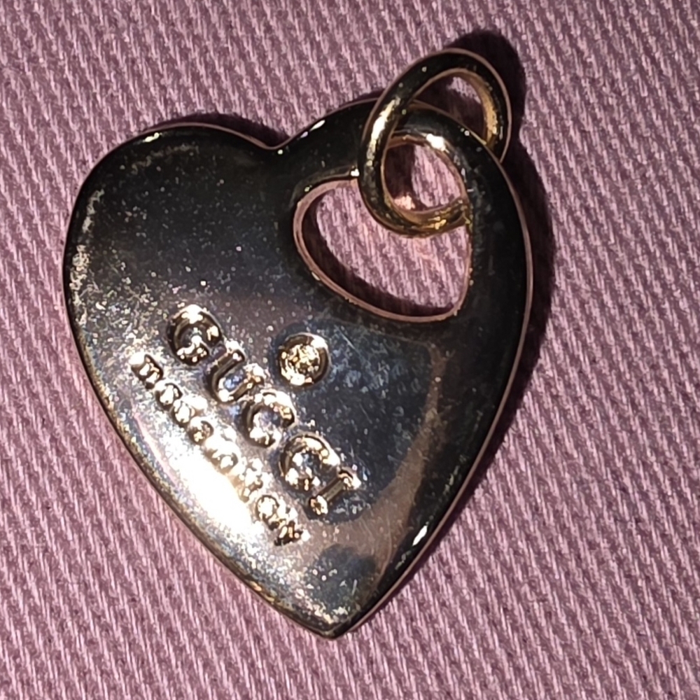 Gucci Gold Heart Pendant - Picture 4 of 6